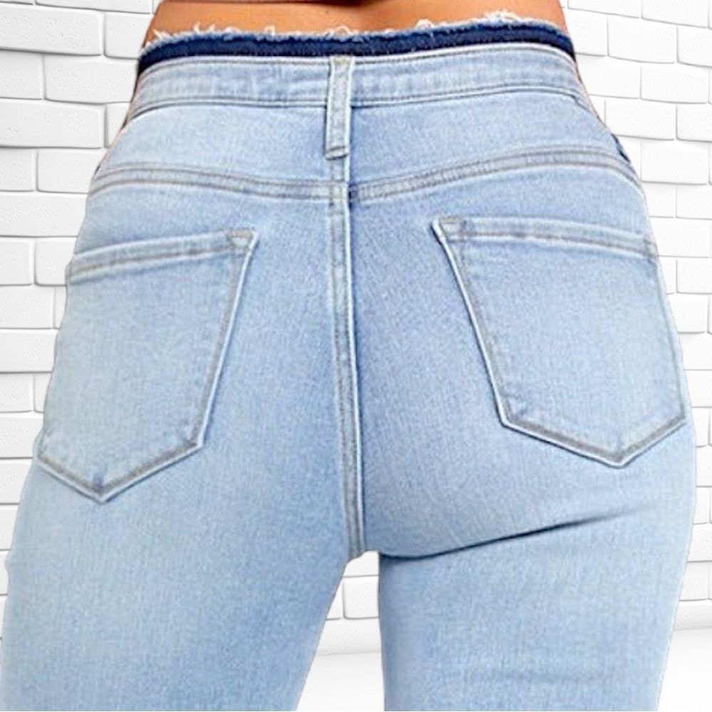 Risen High Rise Crop Flare Frayed Hem Light Wash Jeans Size 13/31 – NWT - Picture 8 of 13